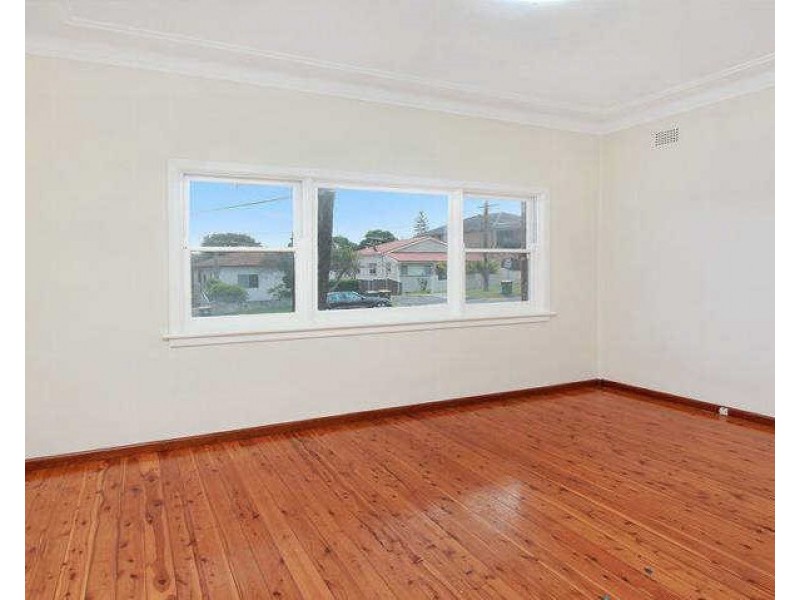 79 Warwick Rd, Merrylands NSW 2160