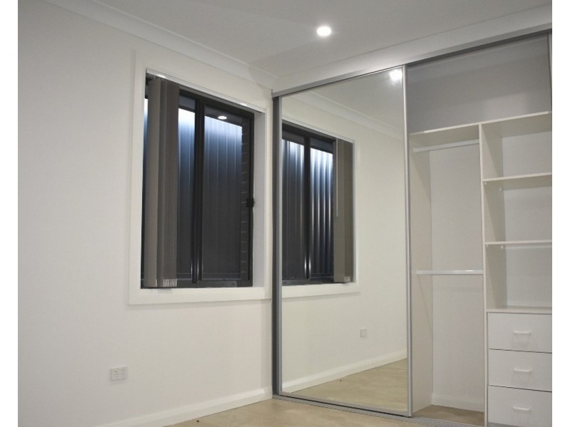 6/8 Carinya Rd, Girraween NSW 2145