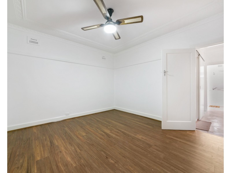 31 Claremont St, Merrylands NSW 2160