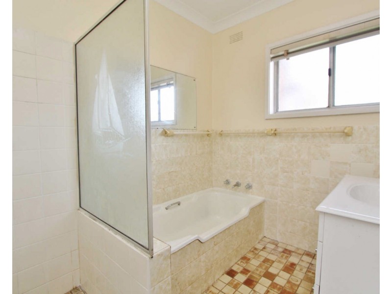 78 Chetwynd Rd, Merrylands NSW 2160