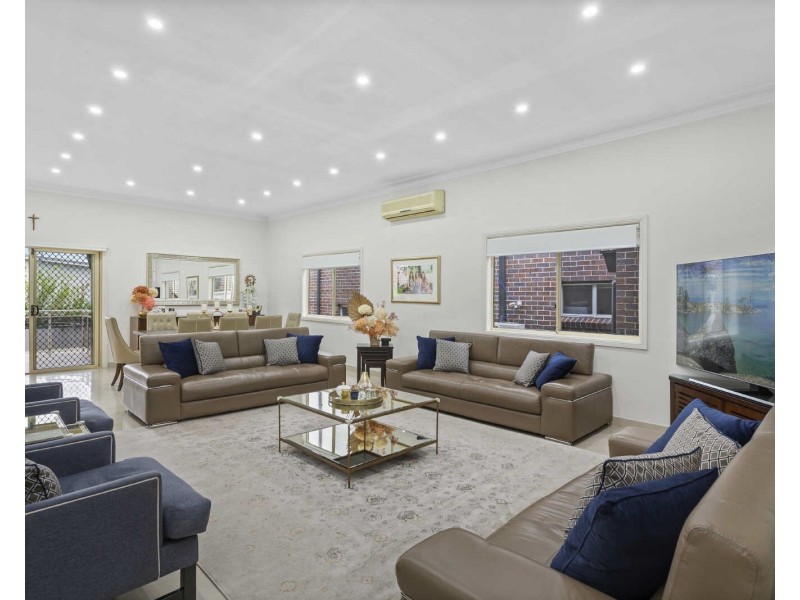 136 Chetwynd Rd, Guildford NSW 2161