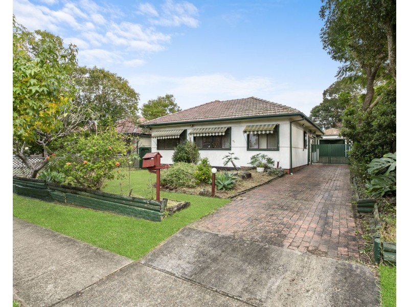 61 Cecil Street, Guildford NSW 2161