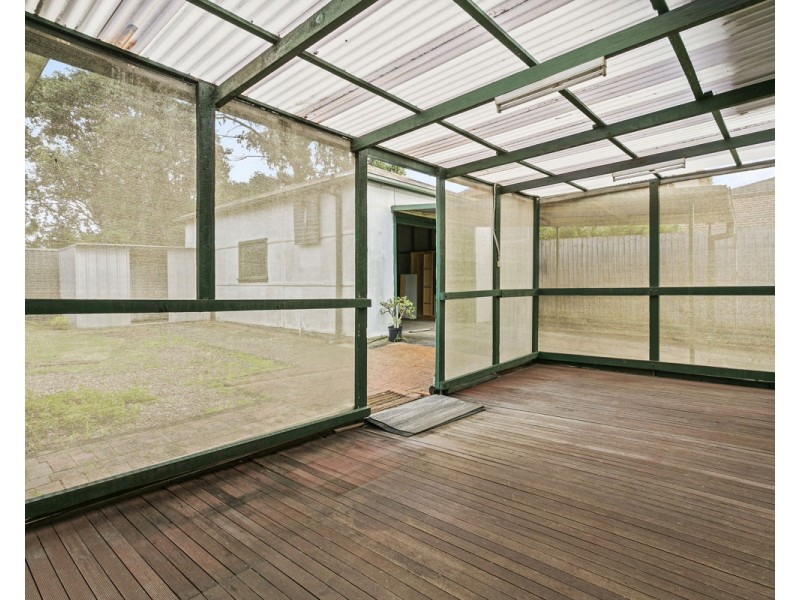 61 Cecil Street, Guildford NSW 2161