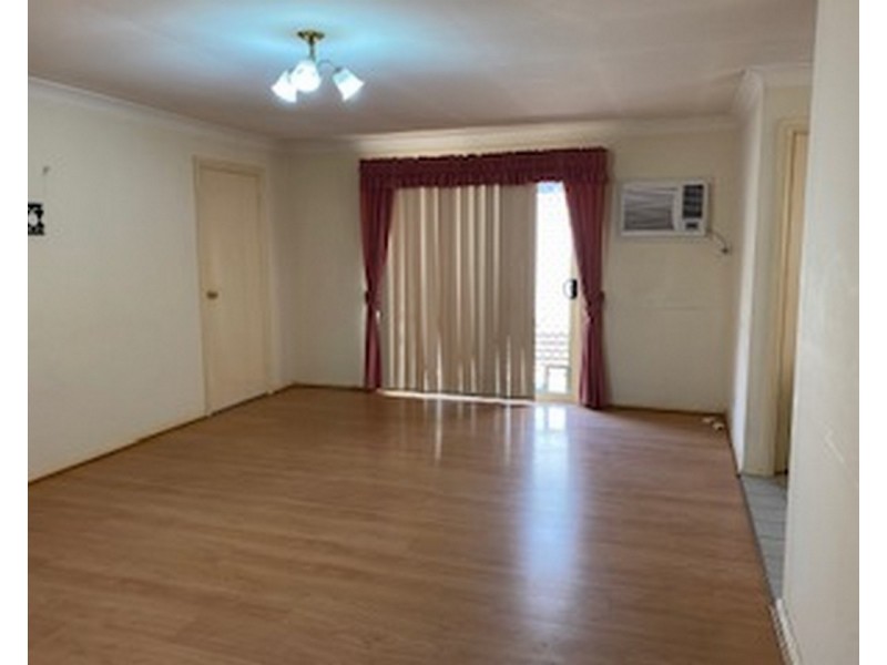 3/7 Rhonda St, Pendle Hill NSW 2145