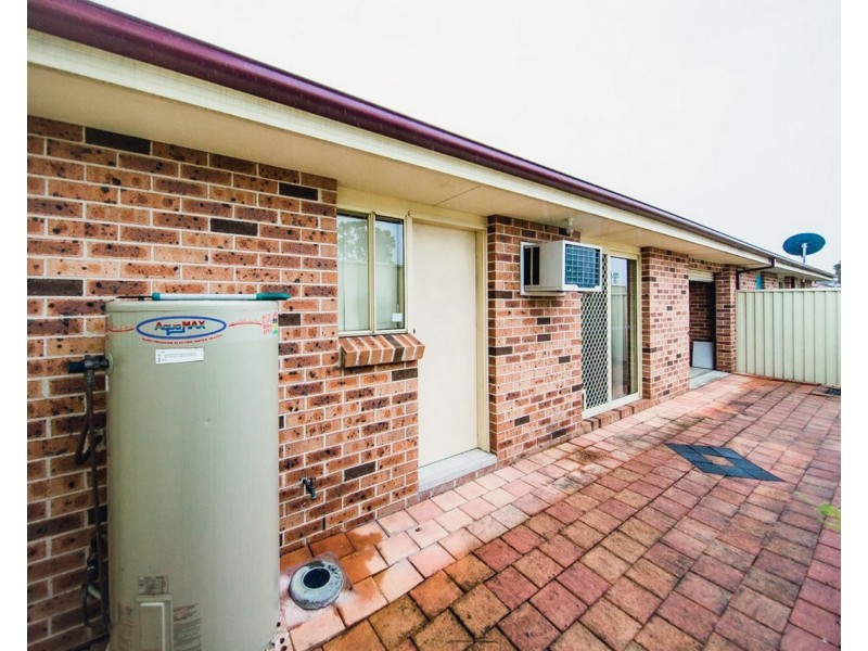 3/7 Rhonda St, Pendle Hill NSW 2145