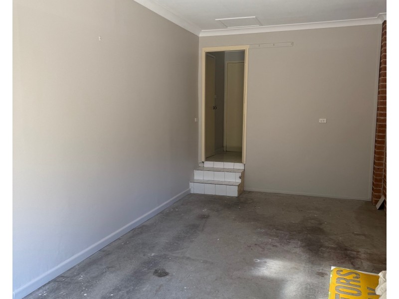 04/225 Targo Rd, Girraween NSW 2145