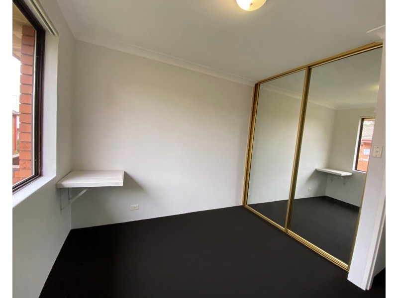 10/8-10 Treves St, Merrylands NSW 2160