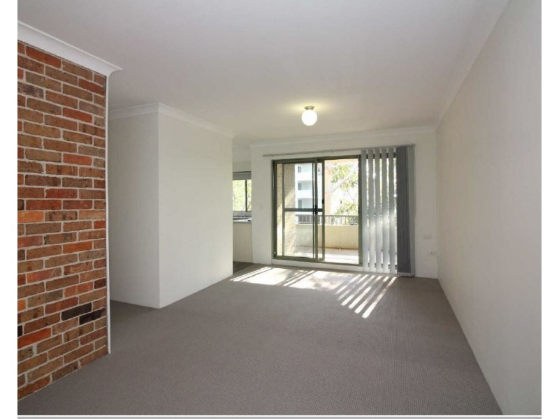 8/237 Targo Rd, Toongabbie NSW 2146