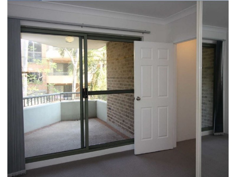 8/237 Targo Rd, Toongabbie NSW 2146