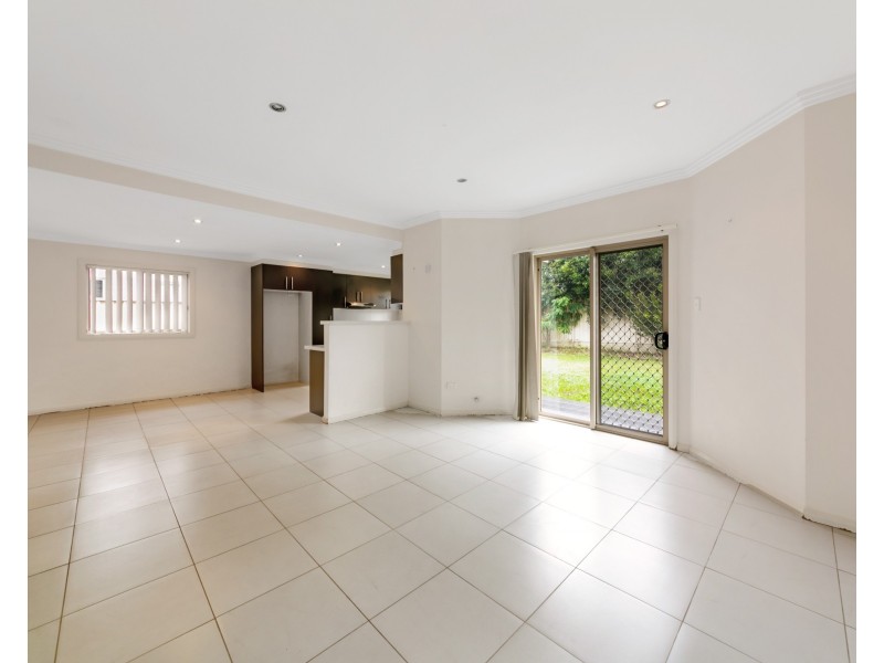 6 Barrett St, Guildford NSW 2161