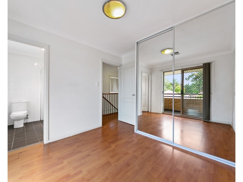 6 Barrett St, Guildford NSW 2161