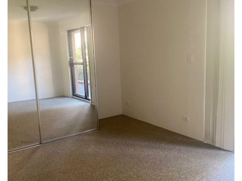 17/105 Stapleton St, Pendle Hill NSW 2145