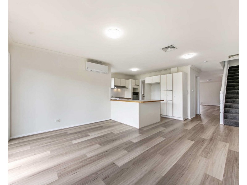33 Elford Cr, Merrylands West NSW 2160