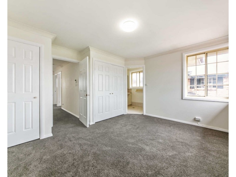 33 Elford Cr, Merrylands West NSW 2160