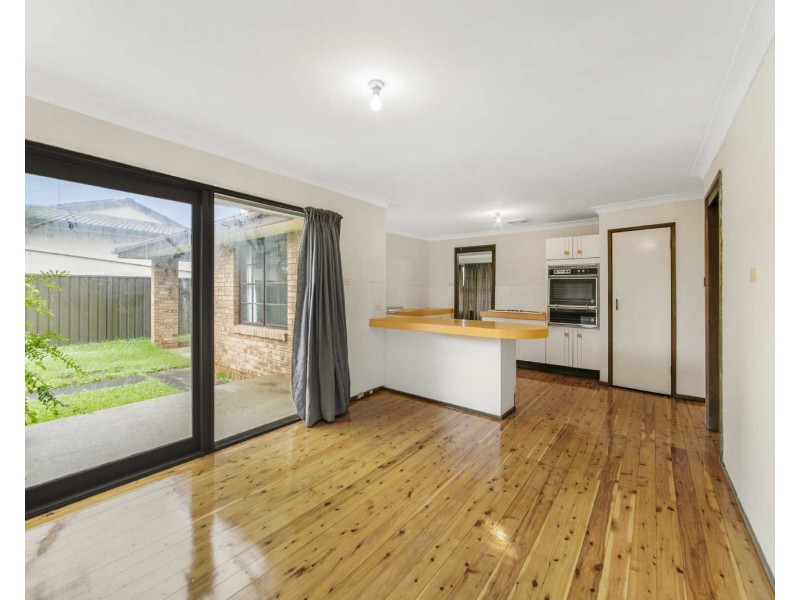 15 Solander Rd, Kings Langley NSW 2147