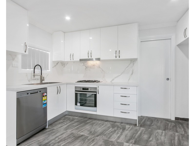 2A Dell St, Woodpark NSW 2164