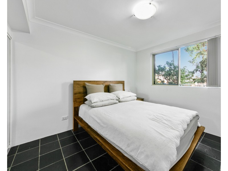 1/35-37 Windsor Rd, Merrylands NSW 2160