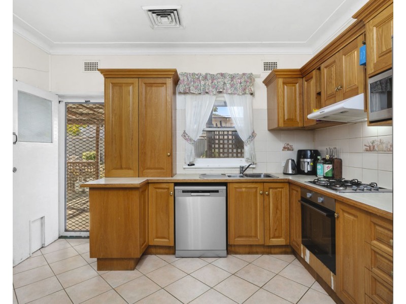 28 Hanbury Street, Greystanes NSW 2145