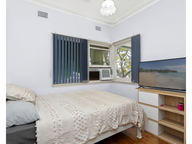 28 Hanbury Street, Greystanes NSW 2145