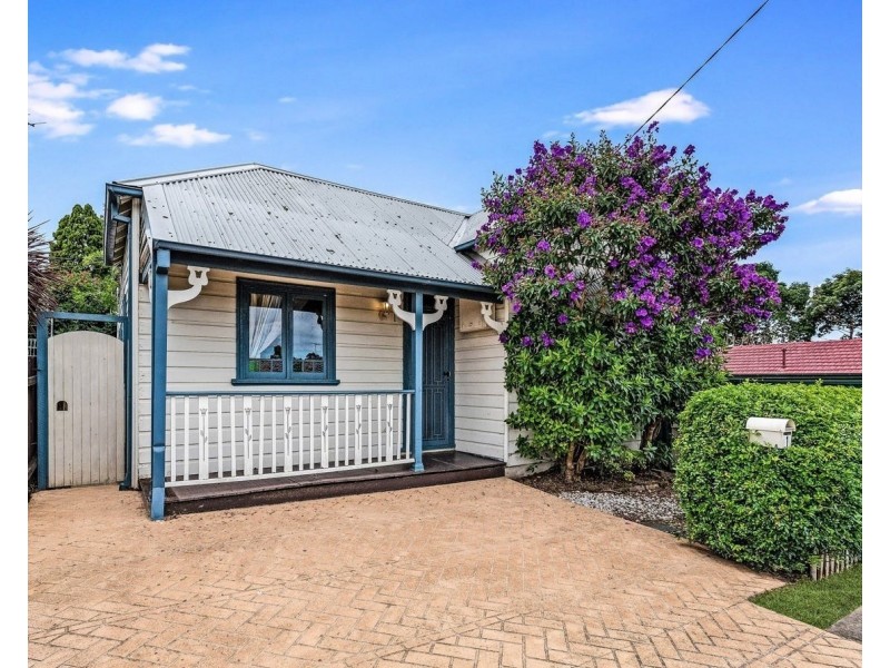 1 Rossiter St, Granville NSW 2142