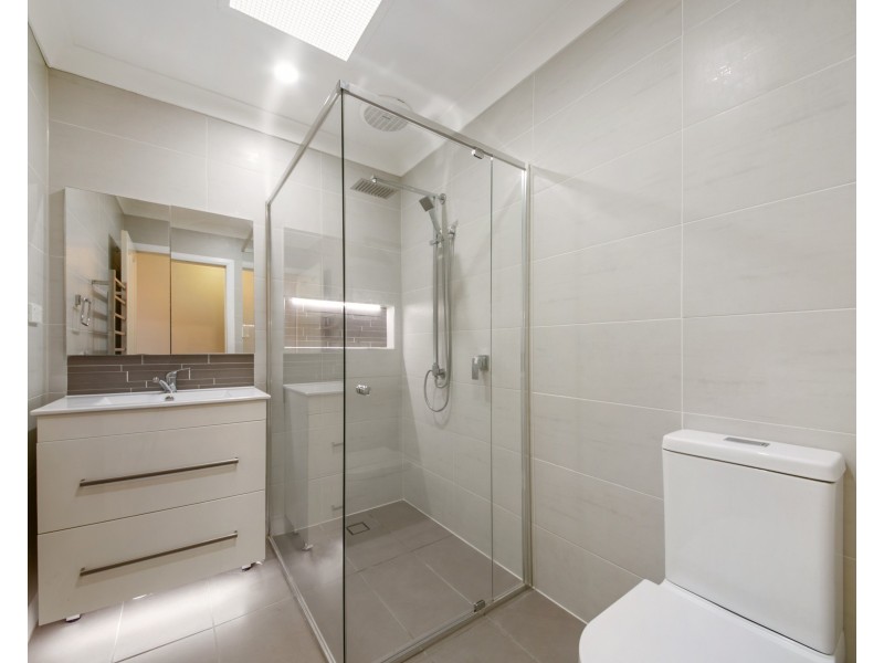 4 Jasper St, Greystanes NSW 2145