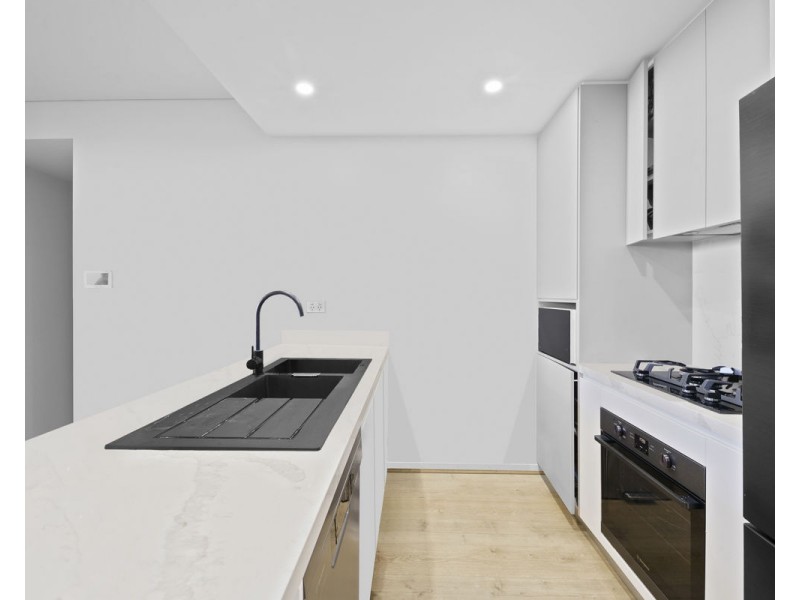 A505/1 Robilliard Street, Mays Hill NSW 2145