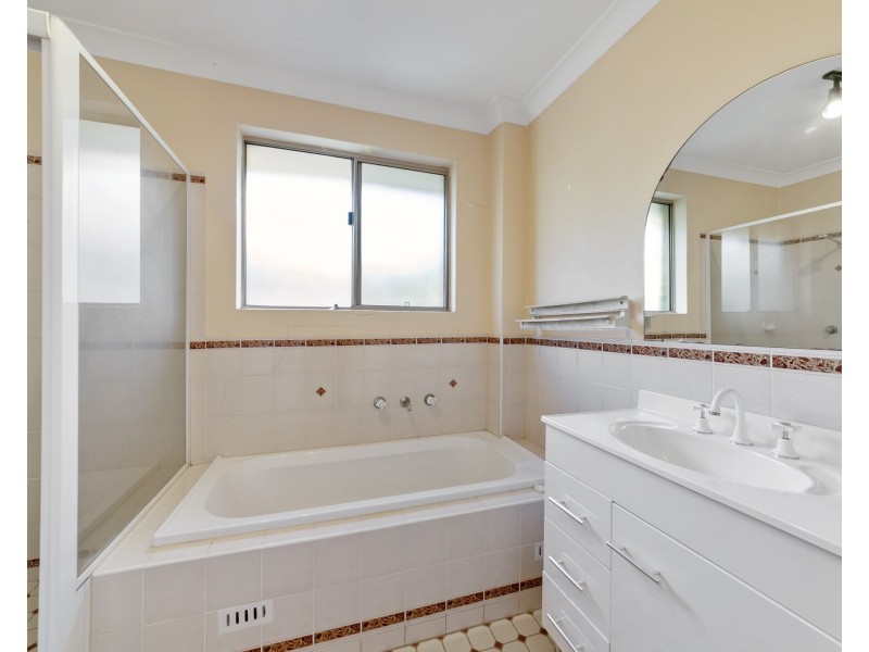 21/235 Targo Rd, Toongabbie NSW 2146