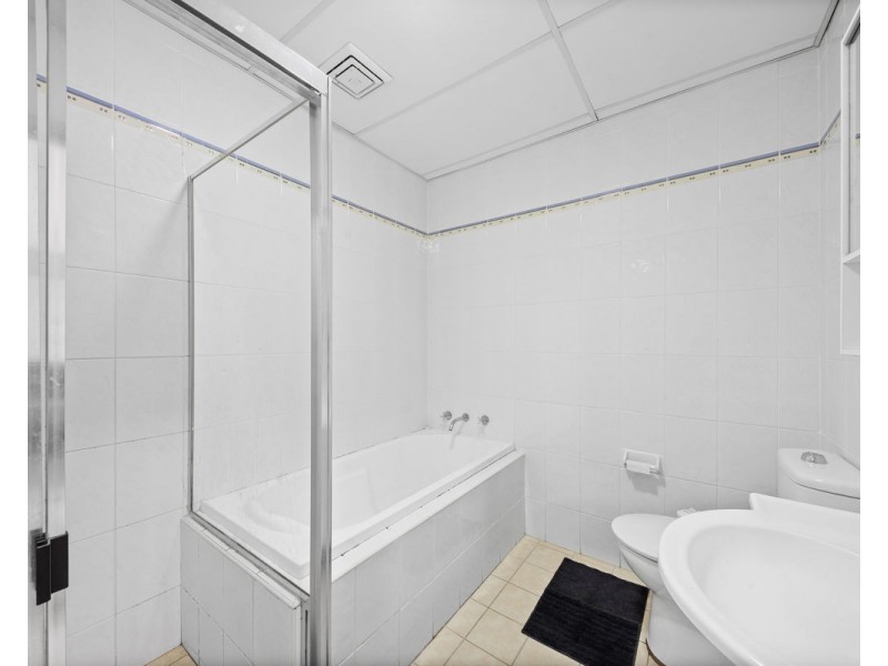 8/68-70 Newman Street, Merrylands NSW 2160