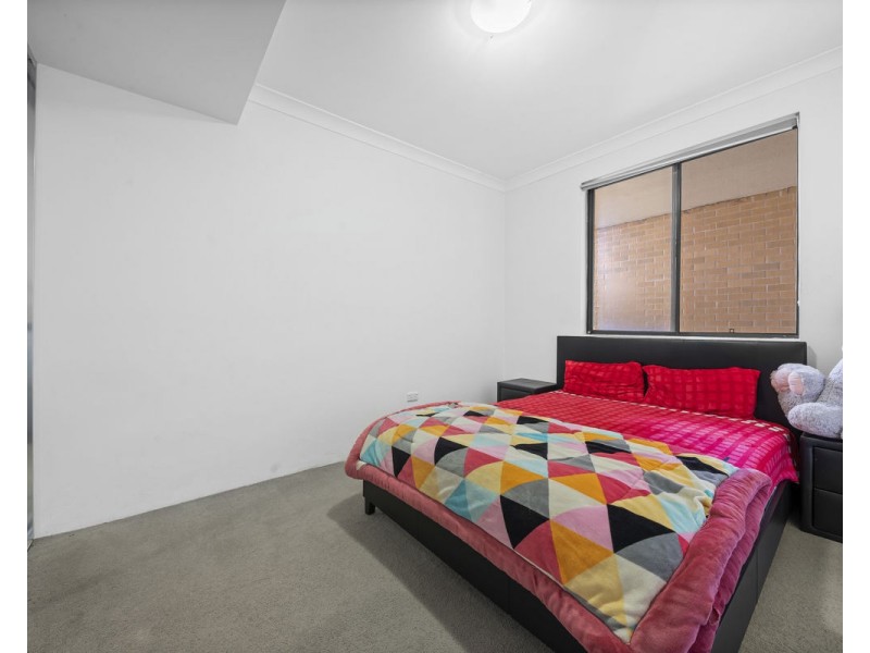 8/68-70 Newman Street, Merrylands NSW 2160