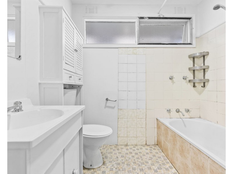 4/26a Christian Road, Punchbowl NSW 2196