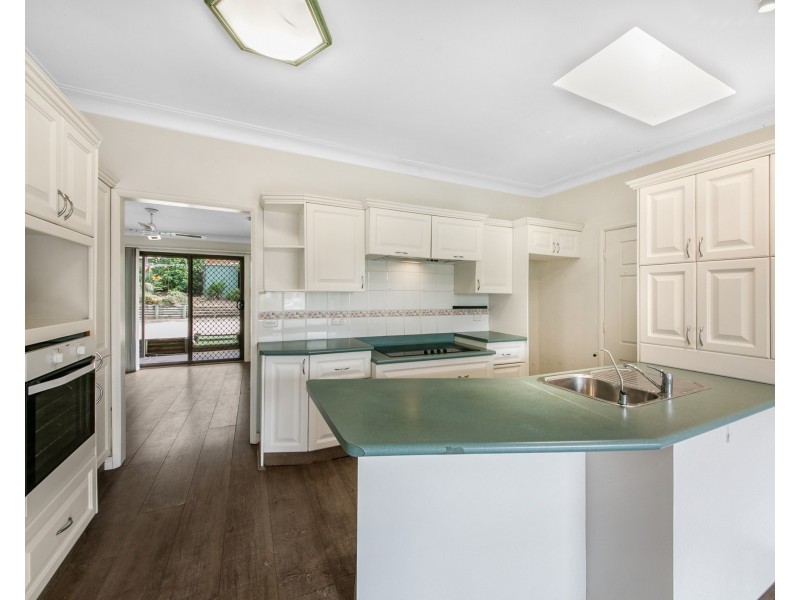 2 Lennox St, Old Toongabbie NSW 2146