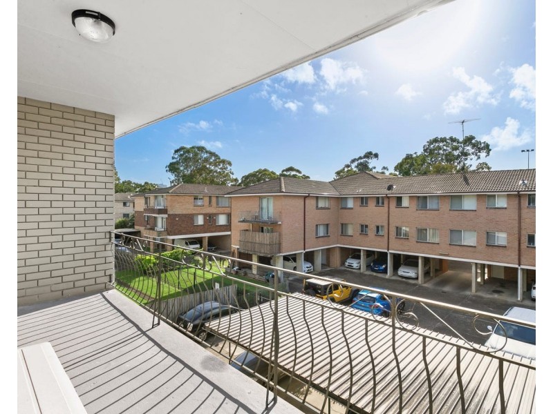 9/26 Oxford St, Merrylands NSW 2160
