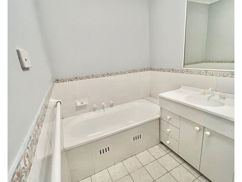 2/39 Frank St, Guildford NSW 2161