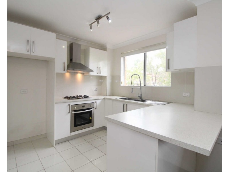 8/28 Sheffield St, Merrylands NSW 2160