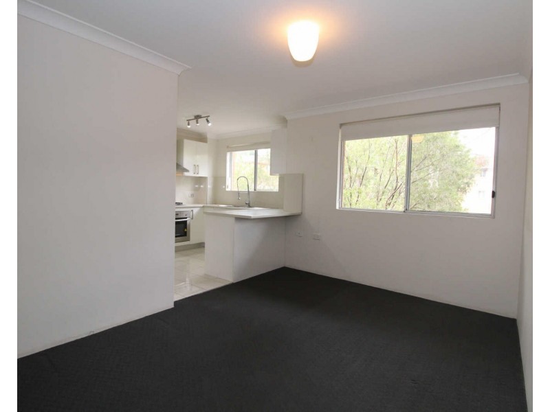 8/28 Sheffield St, Merrylands NSW 2160