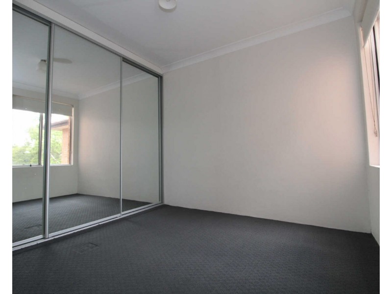 8/28 Sheffield St, Merrylands NSW 2160