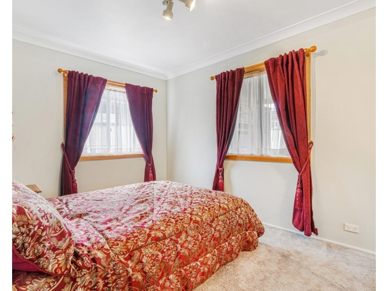 33 Runyon Av, Greystanes NSW 2145