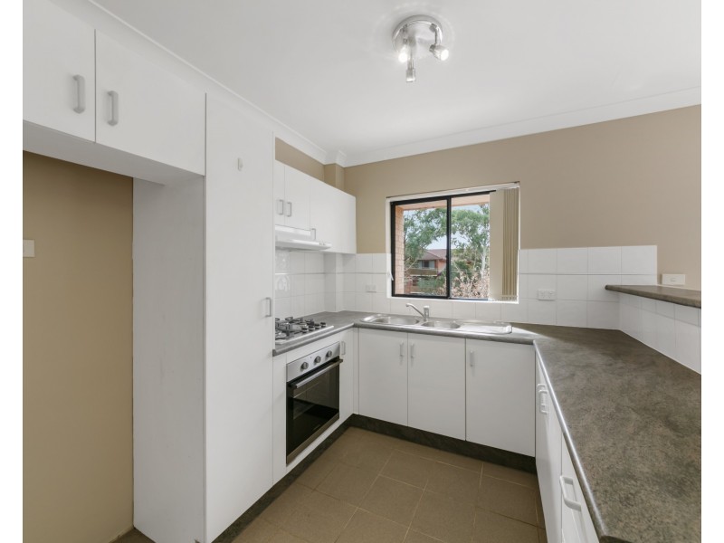 22/10-14 Calliope St, Guildford NSW 2161