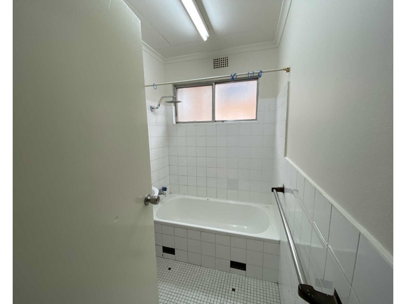 13/34 Addlestone Rd, Merrylands NSW 2160