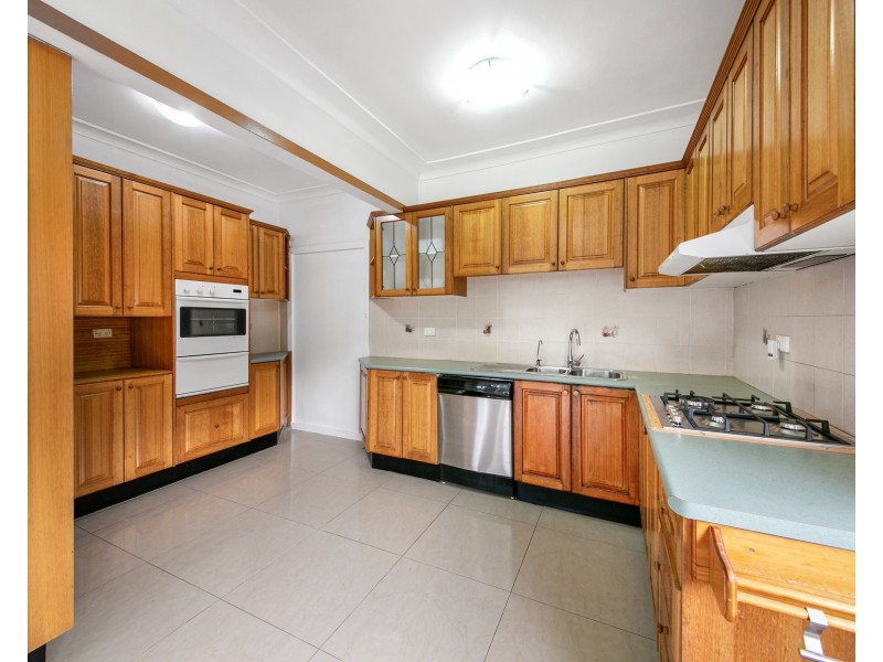 10 Pindari Cr, South Wentworthville NSW 2145