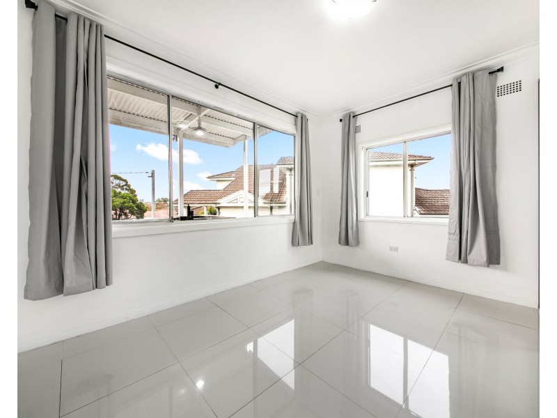 10 Pindari Cr, South Wentworthville NSW 2145