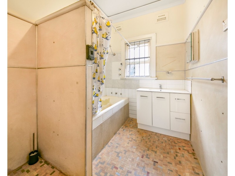 38 Victoria St, Granville NSW 2142