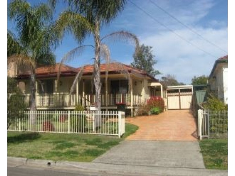 6B Lewis St, Merrylands NSW 2160