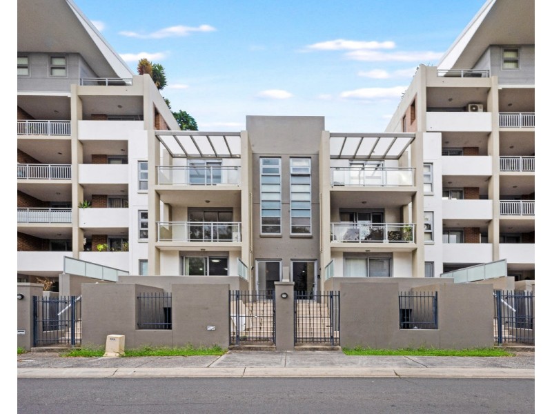 25/4-10 Benedict Court, Holroyd NSW 2142