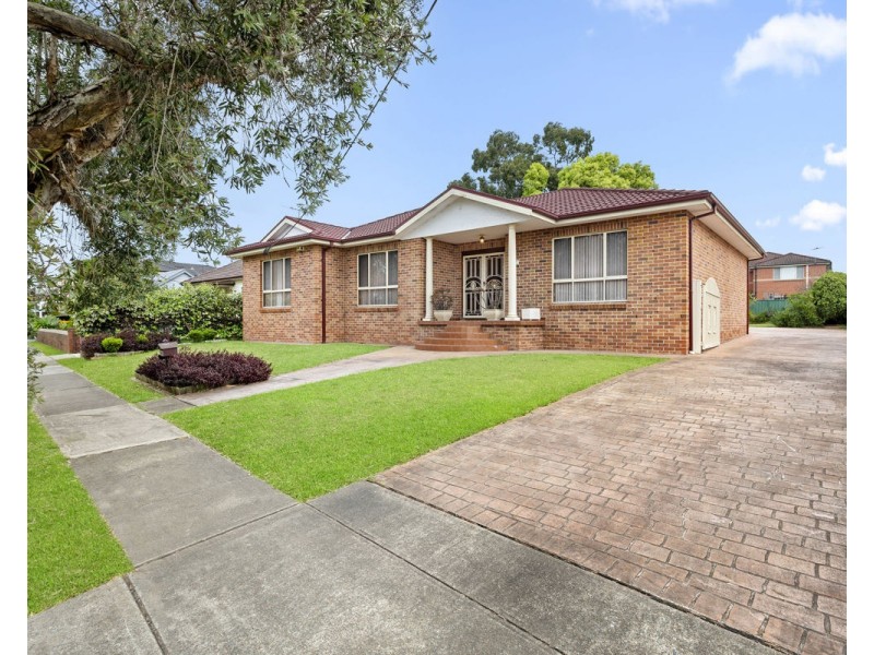 7 Rosebery Road, Guildford NSW 2161