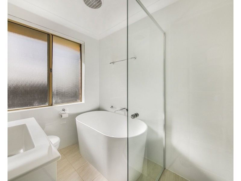 10b Bijiji St, Pendle Hill NSW 2145