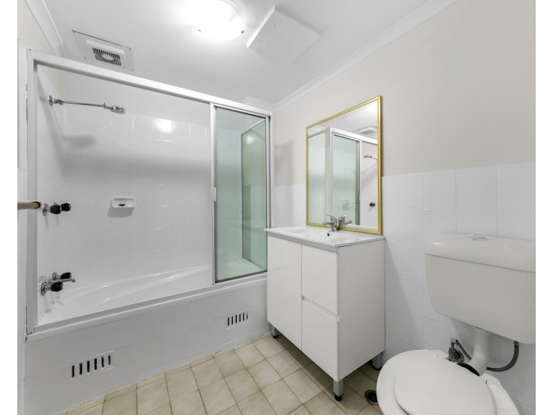 3/37-39 Memorial Av, Merrylands NSW 2160