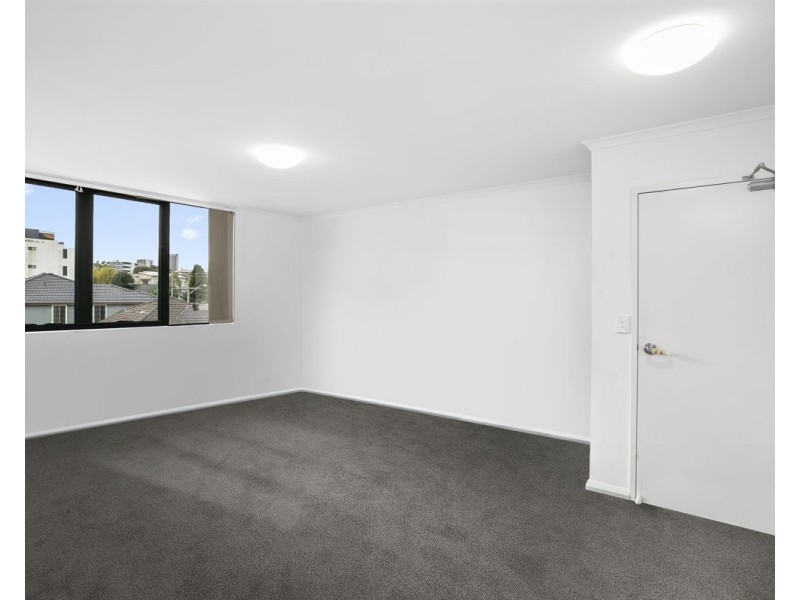 42/190-194 Burnett Street, Mays Hill NSW 2145