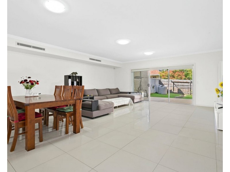 8A Albert St, Guildford NSW 2161