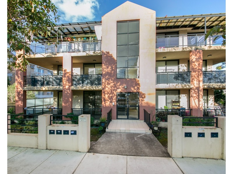 4/48 Memorial Av, Merrylands NSW 2160